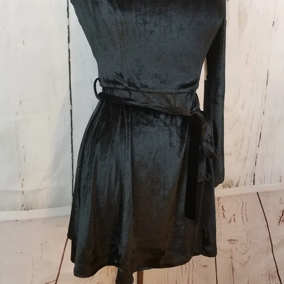 KALANI HILLIKER for Alyce One-Shoulder Velvet Dres - Picture 2 of 7